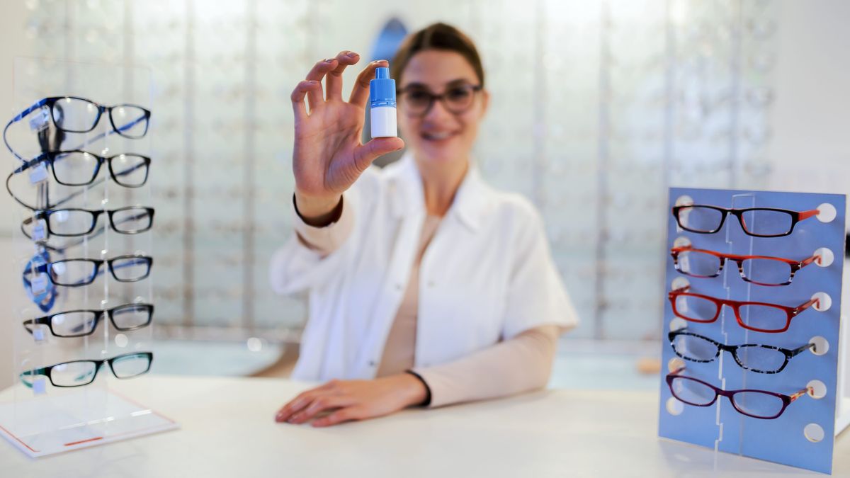 آتروپین برای کنترل نزدیک‌بینی کودکان | آیا قطره آتروپین واقعاً مؤثر است؟